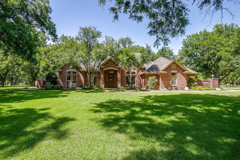 7406 Hampton Drive, Granbury TX 76049 - Photo 9