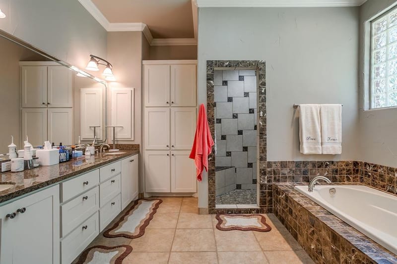 7406 Hampton Drive, Granbury TX 76049 - Photo 25