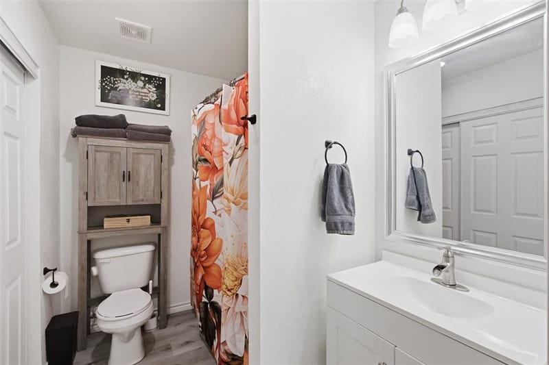 216 E Clay Street, Bowie TX 76230 - Photo 12