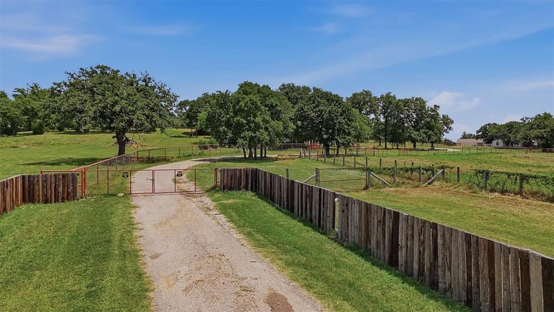 7154 E Fm 922, Valley View TX 76272 - Photo 3