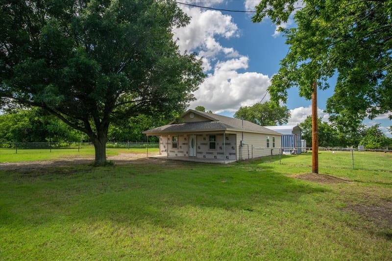503 E Sanger Street, Celeste TX 75423