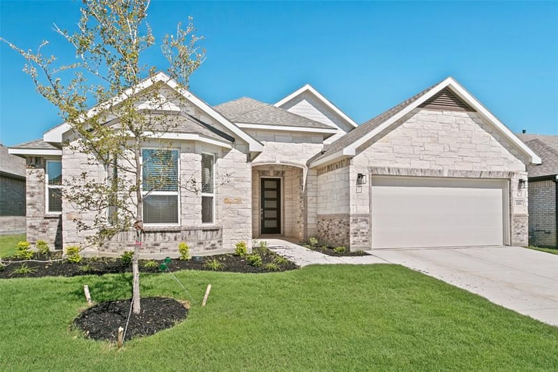 116 Hudson Lane, Justin TX 76247