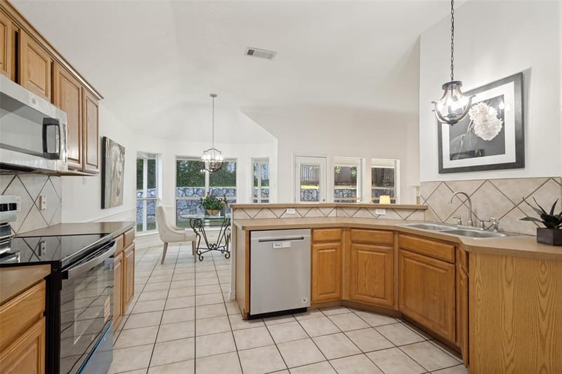 2014 Country Brook Drive, Weatherford TX 76087 - Photo 12