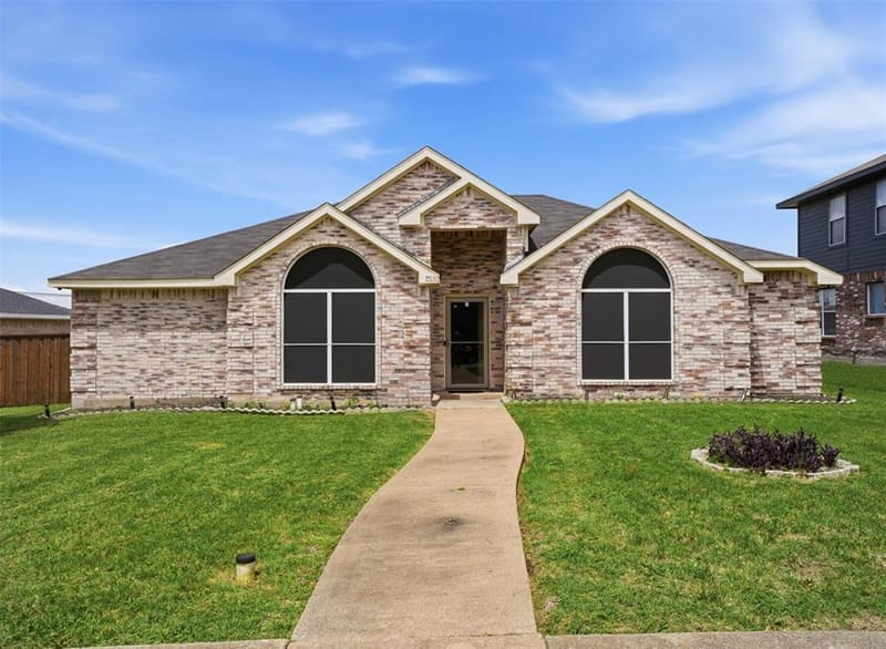 1531 Rebecca Lane, Lancaster TX 75134 - Photo 3