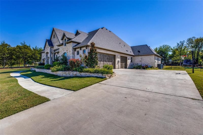 3037 Crossing Drive, Anna TX 75409 - Photo 2