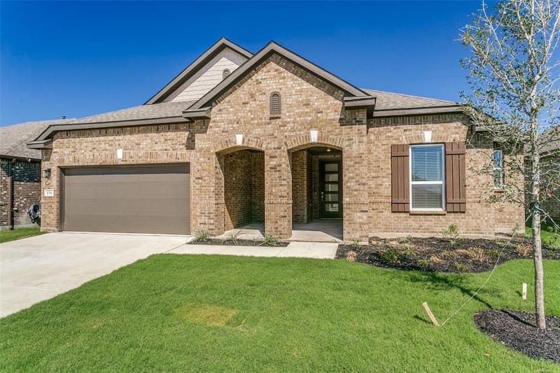 154 Hudson Lane, Justin TX 76247 - Photo 3