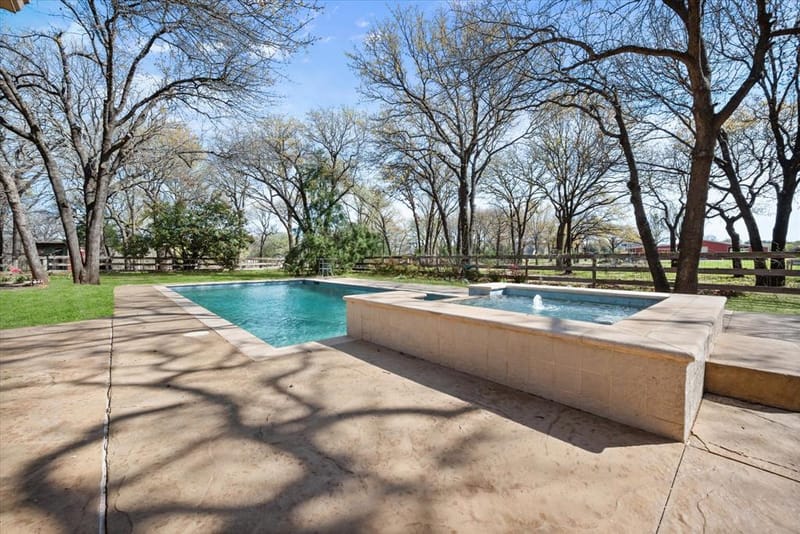 1720 Mistletoe Drive, Flower Mound TX 75022 - Photo 3