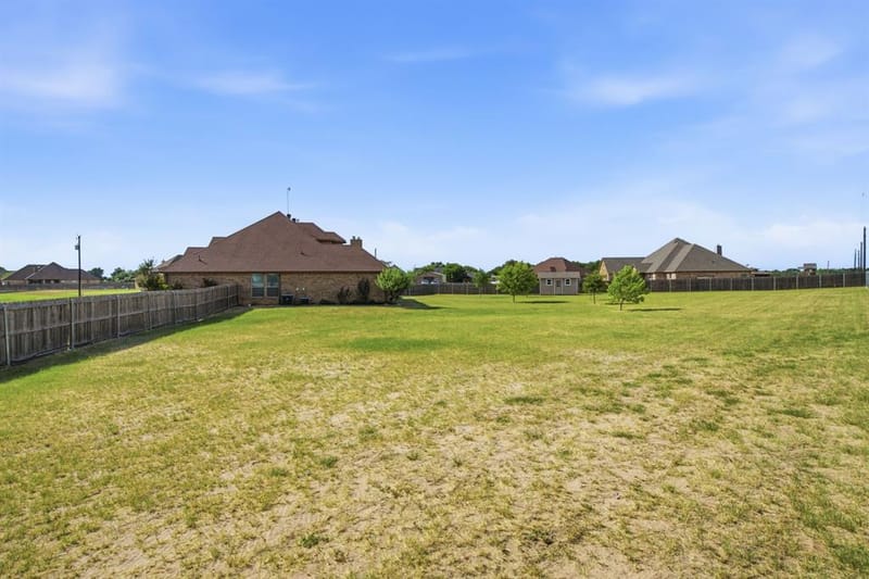102 Brock Court, Millsap TX 76066 - Photo 36