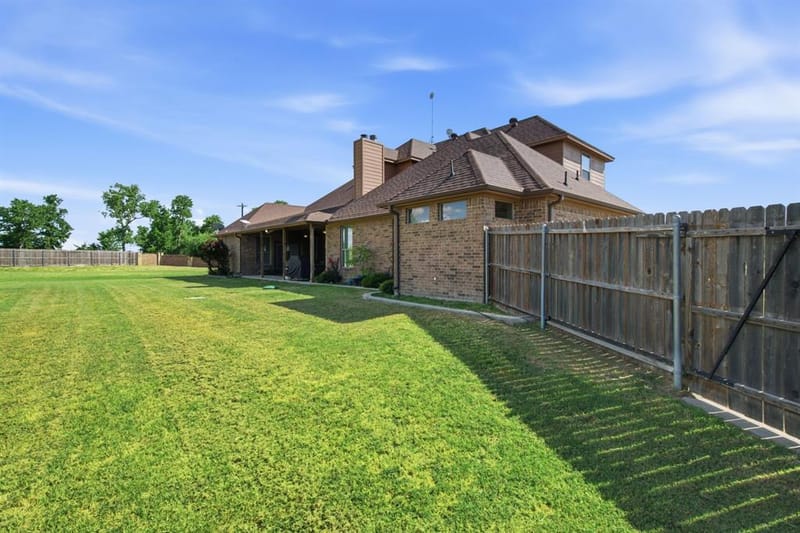 102 Brock Court, Millsap TX 76066 - Photo 38