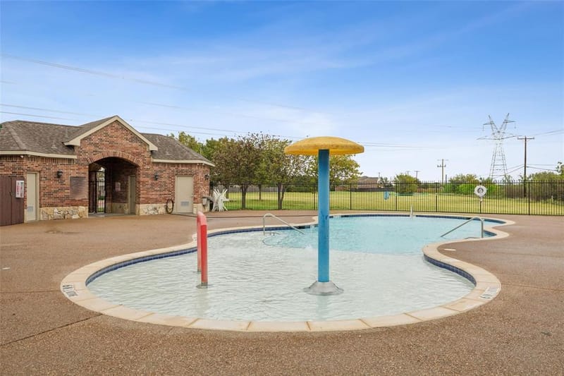 1100 Port Way, Crowley TX 76036 - Photo 33