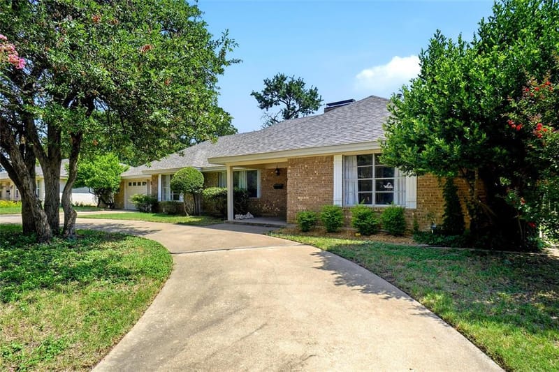 5920 Diamond Oaks Drive S, Haltom City TX 76117 - Photo 7