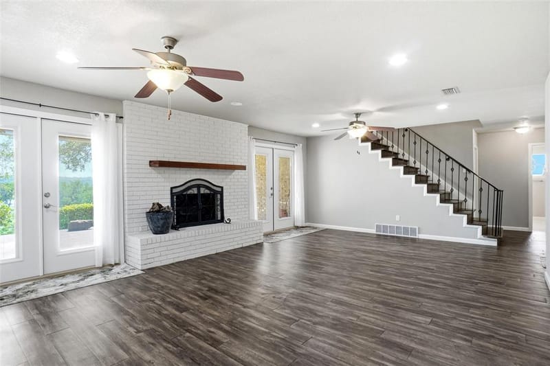 5920 Diamond Oaks Drive S, Haltom City TX 76117 - Photo 18