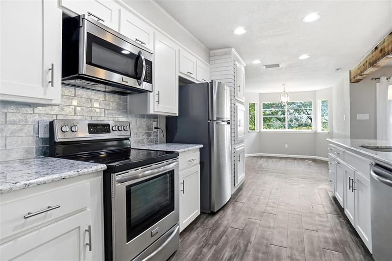 5920 Diamond Oaks Drive S, Haltom City TX 76117 - Photo 11