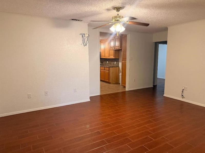 2900 SE 6th Street SE, Mineral Wells TX 76067 - Photo 7