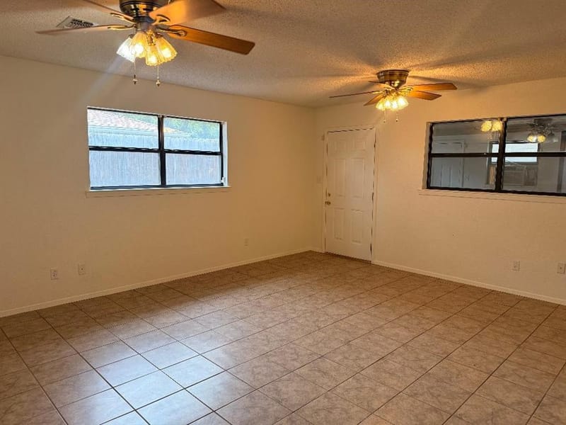 2900 SE 6th Street SE, Mineral Wells TX 76067 - Photo 8
