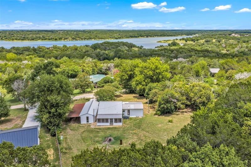 116 Kennedy, Whitney TX 76692 - Photo 2