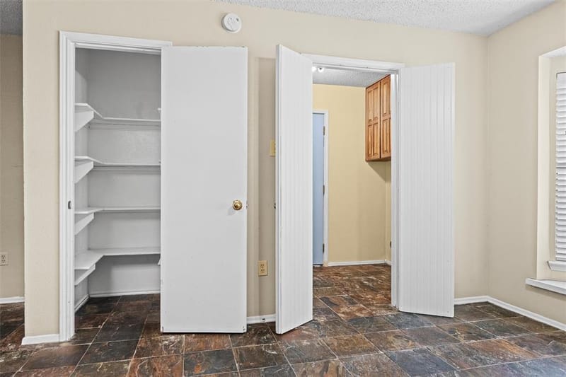 5601 Kingstree Court, Arlington TX 76017 - Photo 13