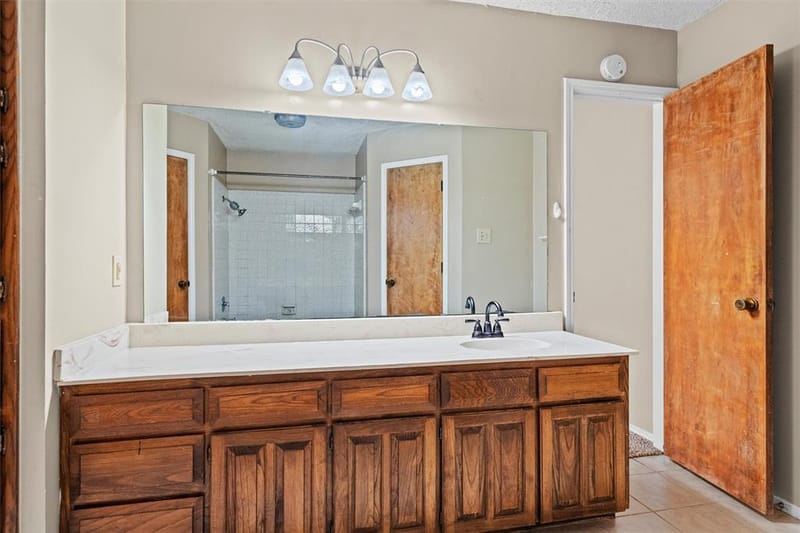 5601 Kingstree Court, Arlington TX 76017 - Photo 17