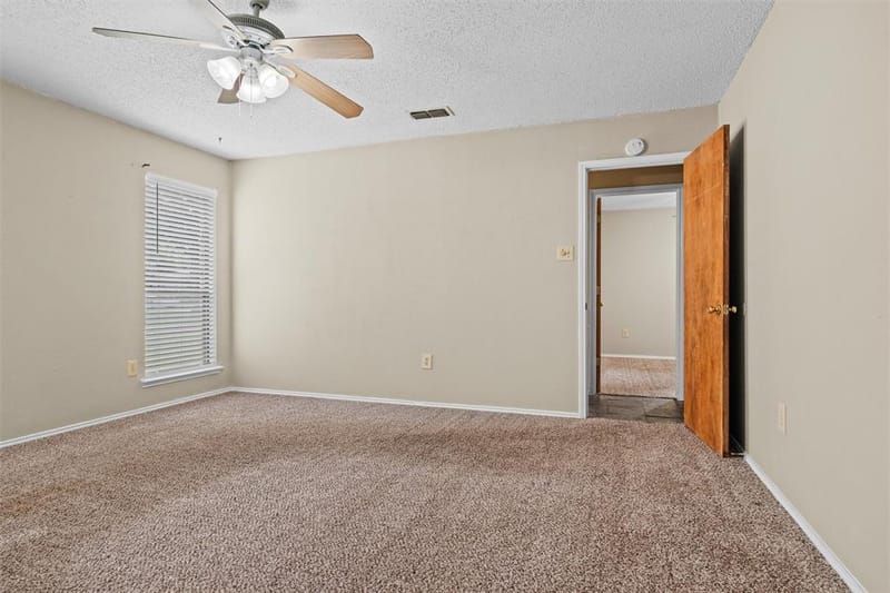 5601 Kingstree Court, Arlington TX 76017 - Photo 16