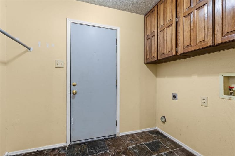 5601 Kingstree Court, Arlington TX 76017 - Photo 14