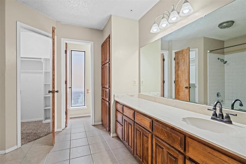 5601 Kingstree Court, Arlington TX 76017 - Photo 18
