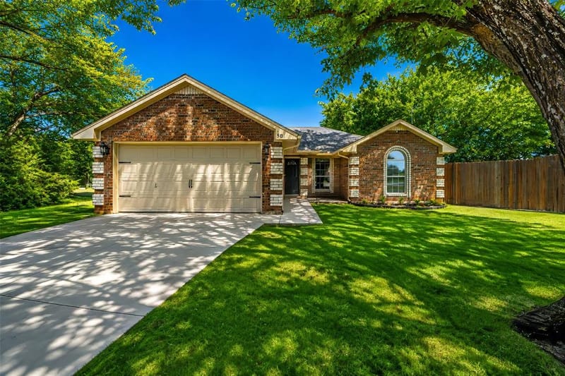 501 Brookfield Drive, Boyd TX 76023