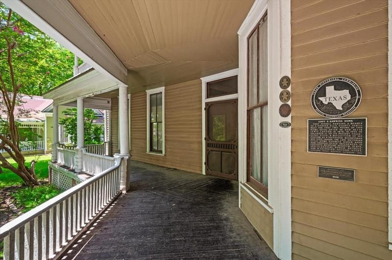 200 S Hawkins Street, Waxahachie TX 75165 - Photo 3