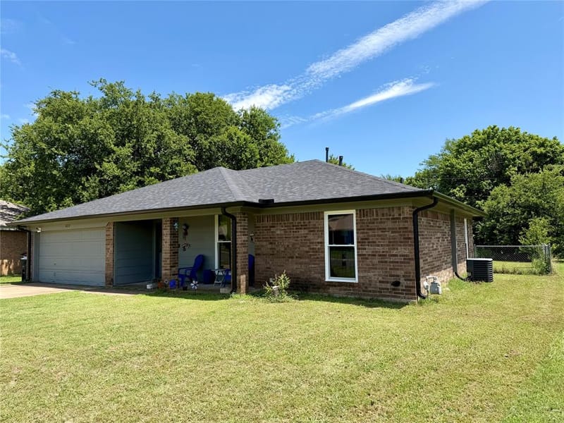 1225 Sandstone Drive, Cleburne TX 76033 - Photo 2
