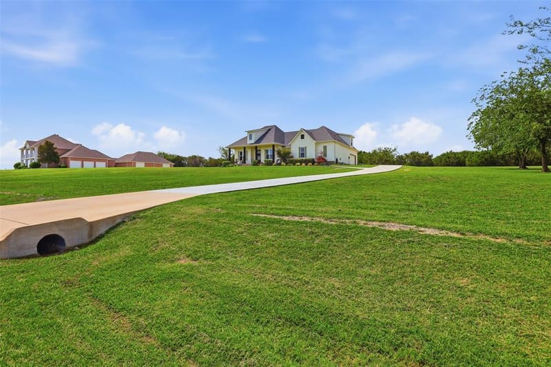 400 Stone Mountain Court, Cresson TX 76035 - Photo 2