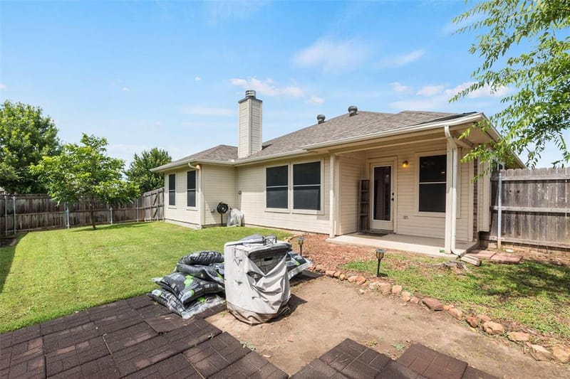 112 Bridlewood Street, Azle TX 76020 - Photo 30