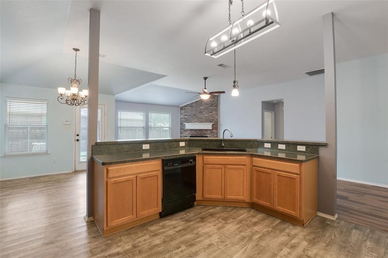112 Bridlewood Street, Azle TX 76020 - Photo 11