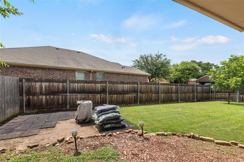 112 Bridlewood Street, Azle TX 76020 - Photo 29