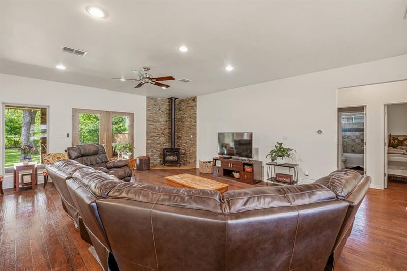 1085 Walking Horse Drive, Stephenville TX 76401 - Photo 7
