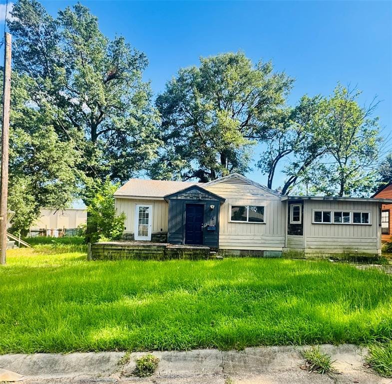 1434 Margaret Street, Paris TX 75460