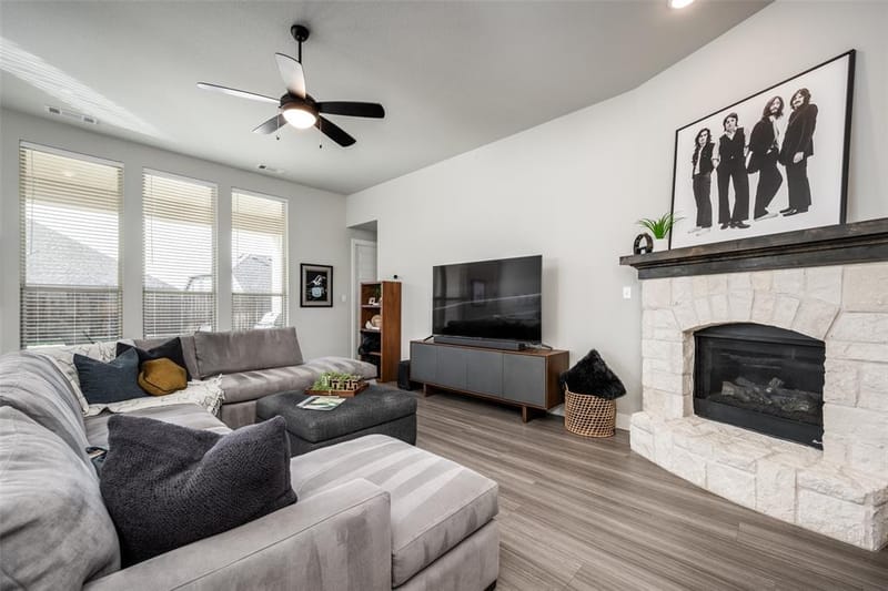 3921 Redbud Drive, Aubrey TX 76227 - Photo 8
