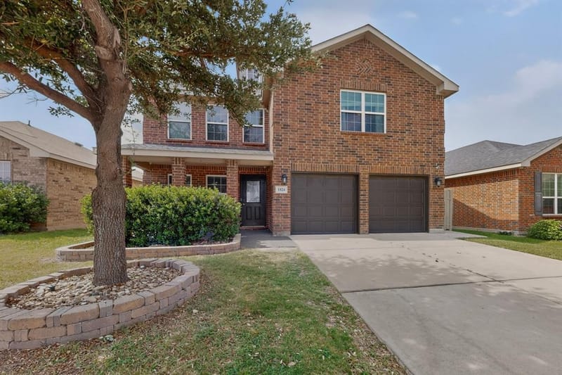 1524 Quails Nest Drive, Fort Worth TX 76177 - Photo 2