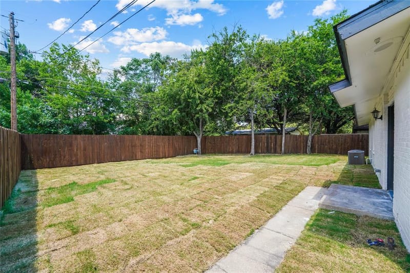 8616 Flicker Lane, Dallas TX 75238 - Photo 22