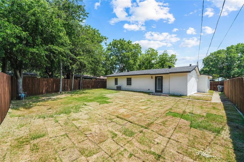 8616 Flicker Lane, Dallas TX 75238 - Photo 21
