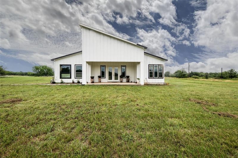 141 Wheelis Loop, Decatur TX 76234 - Photo 2