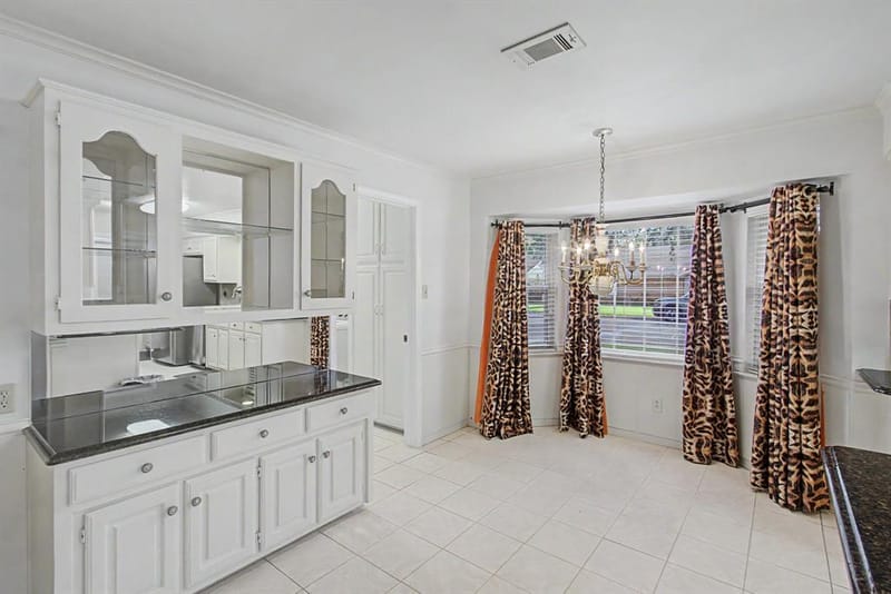 2110 Juanita Drive, Arlington TX 76013 - Photo 18