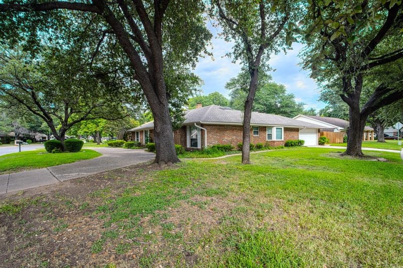 2110 Juanita Drive, Arlington TX 76013 - Photo 37