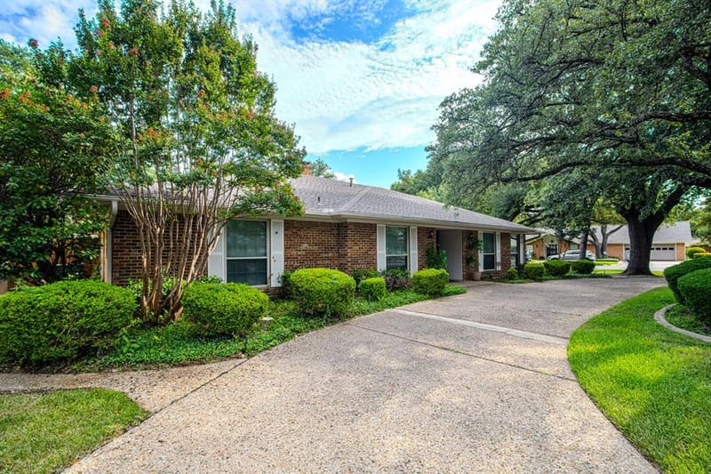 2110 Juanita Drive, Arlington TX 76013 - Photo 4