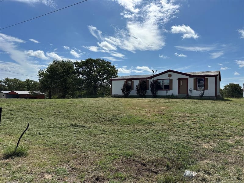 570 Big Salty Lane, Springtown TX 76082 - Photo 16