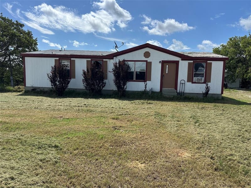 570 Big Salty Lane, Springtown TX 76082 - Photo 9