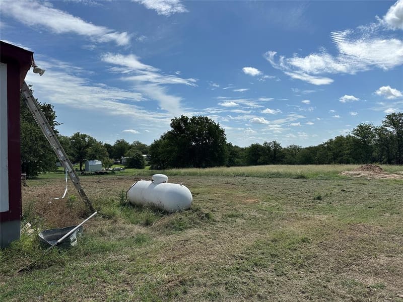 570 Big Salty Lane, Springtown TX 76082 - Photo 11