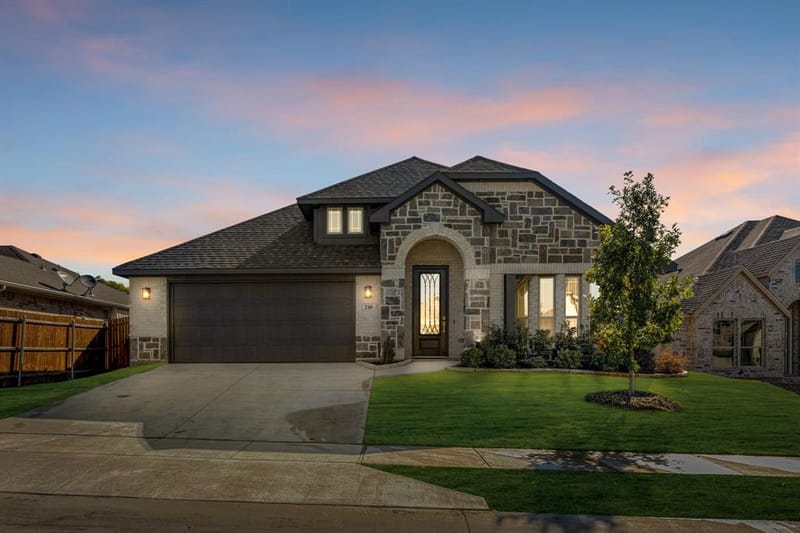 210 Comanche Trail, Alvarado TX 76009 - Photo 2