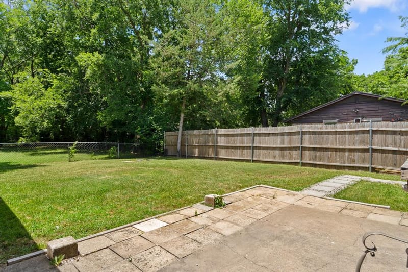 6204 Sayle Street, Greenville TX 75402 - Photo 33