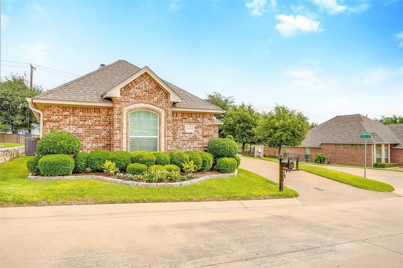 11624 Virginia Way Court, Fort Worth TX 76008 - Photo 5