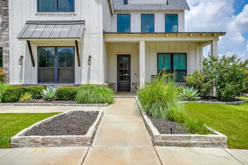 140 Mckinley Drive, Burleson TX 76028 - Photo 3