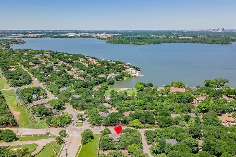 2815 Perkins Road, Arlington TX 76016 - Photo 2